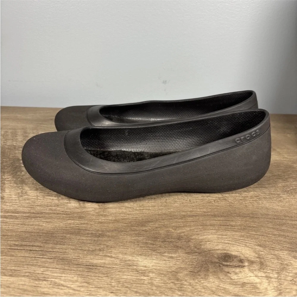 Crocs Mammoth Women’s Size 9 Shoes Black Fur Lined Comfort Flats - Picture 2 of 11